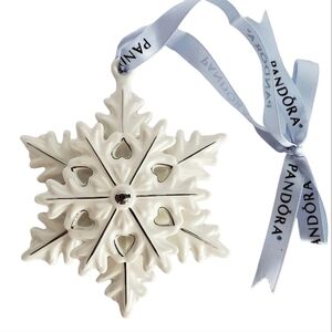 Pandora • 2015 Snowflake Holiday Ornament